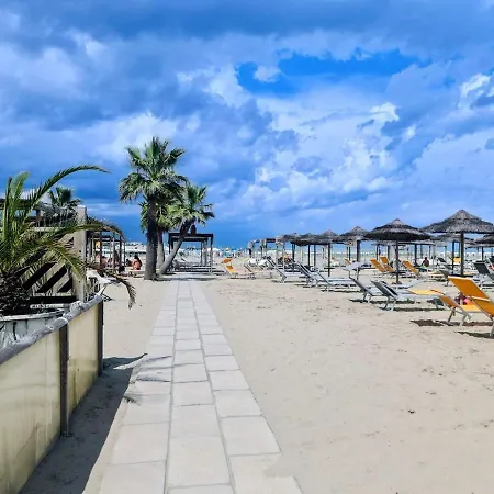 Casa Arbore - Attikawohnung - Strandplatz Inklusive Llido Degli Estensi